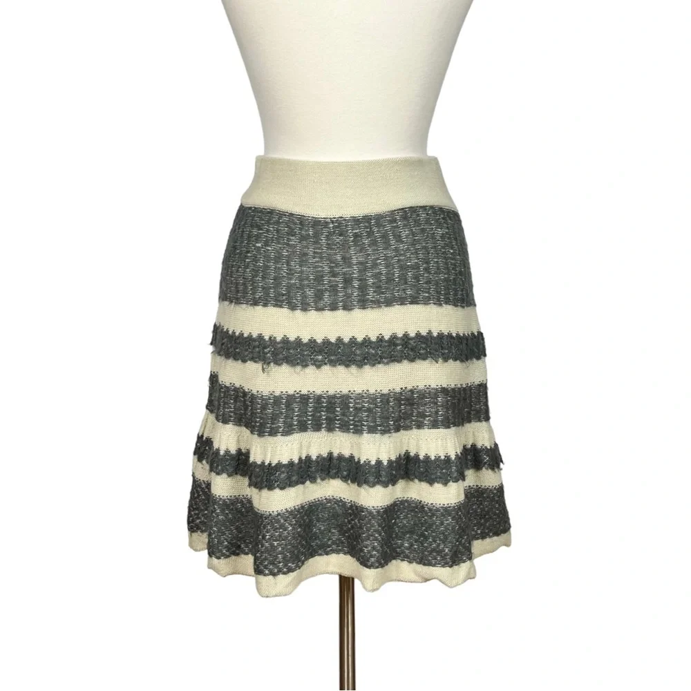 Cambridge Dry Goods Sweater Skirt Gray and Cream Mixed Fibers